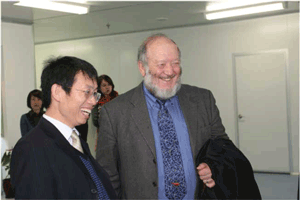 黃博士與斯坦福大學(xué)魏茨曼博士